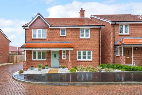 4 bedroom detached house for sale, Hunter Way, Cranleigh, GU6