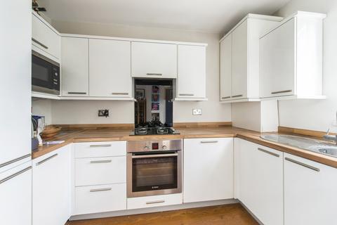 2 bedroom flat to rent - Longridge Road Earls Court SW5