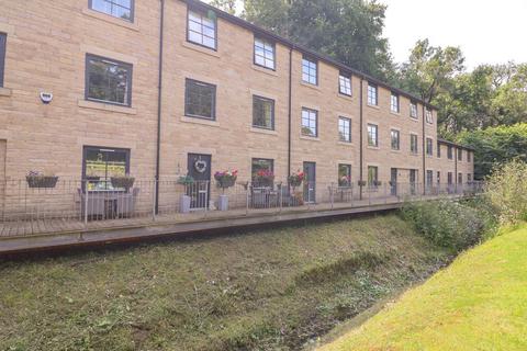 3 bedroom terraced house for sale, Kinderlee Way, Glossop SK13