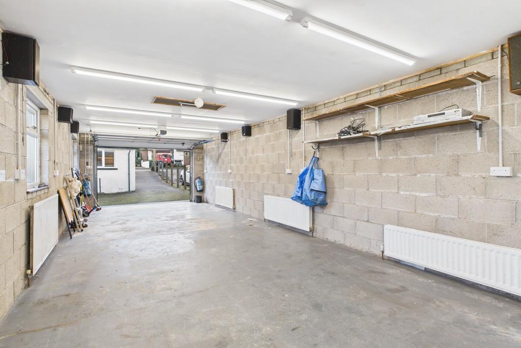 Detached Garage