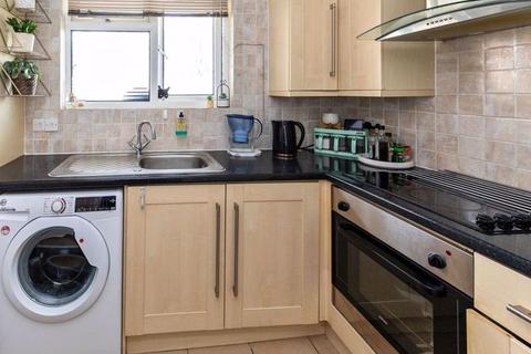 2 bedroom flat for sale, Magnolia House, Bournemouth, Dorset