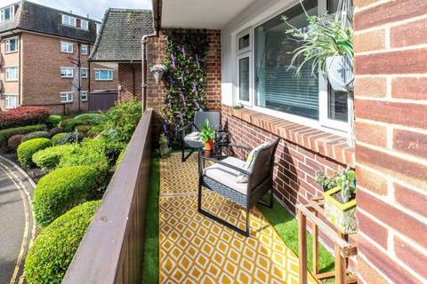 2 bedroom flat for sale, Magnolia House, Bournemouth, Dorset