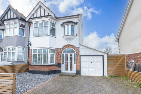 4 bedroom semi-detached house for sale - Nelson Road, Leigh-on-sea, SS9