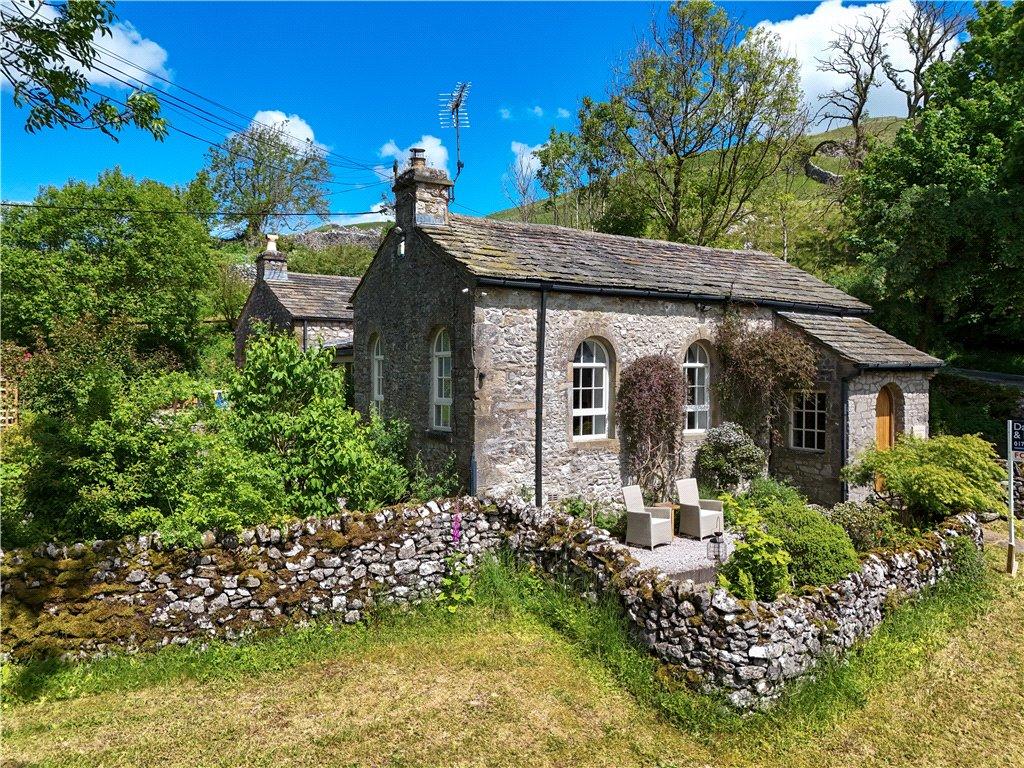 Malham, Skipton, BD23 3 bed detached house for sale £650,000