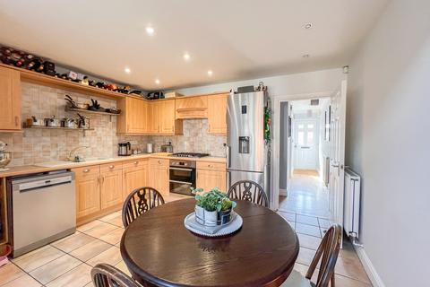 3 bedroom townhouse for sale - Nelson Road, Ashingdon