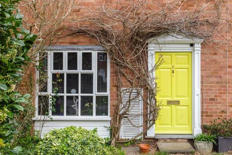 4 bedroom terraced house for sale, Queen Annes Close, Twickenham