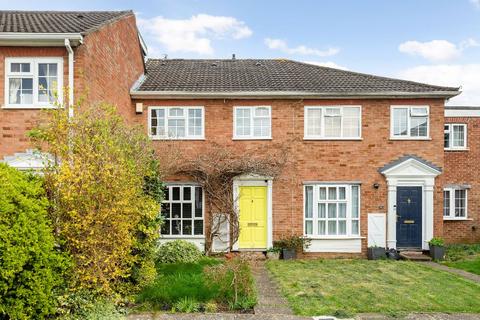 6 Queen Annes Close, Twickenham, TW2 5NN