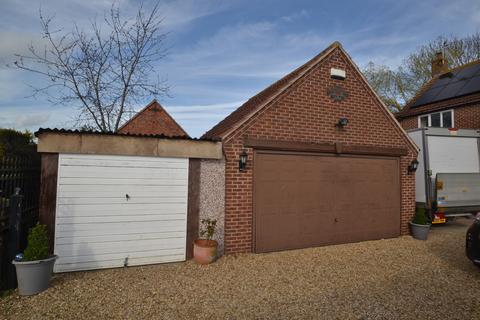 4 bedroom detached house for sale - Main Street, Foston