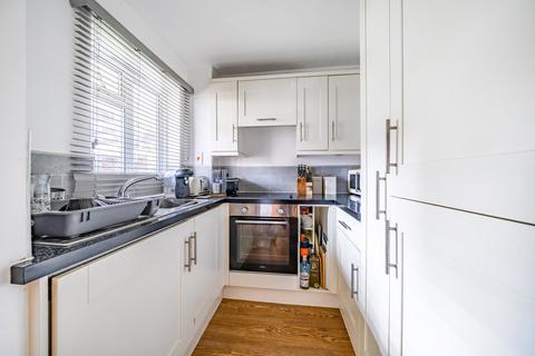 1 bedroom flat for sale, Guildford, Surrey GU1