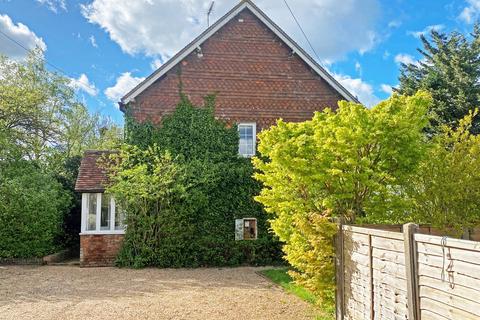 3 bedroom semi-detached house for sale, Ashford Road, Bethersden, Kent TN26 3BG