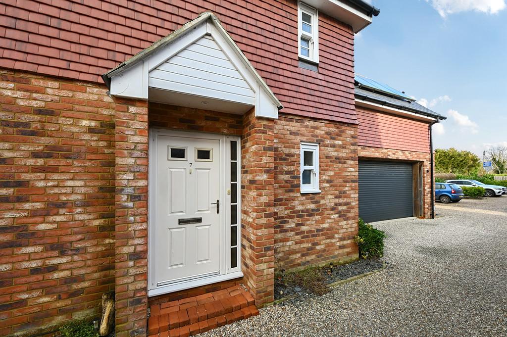 7 applegate court   tn26   externals (6)