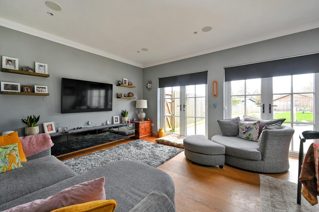 7-applegate-court (11)