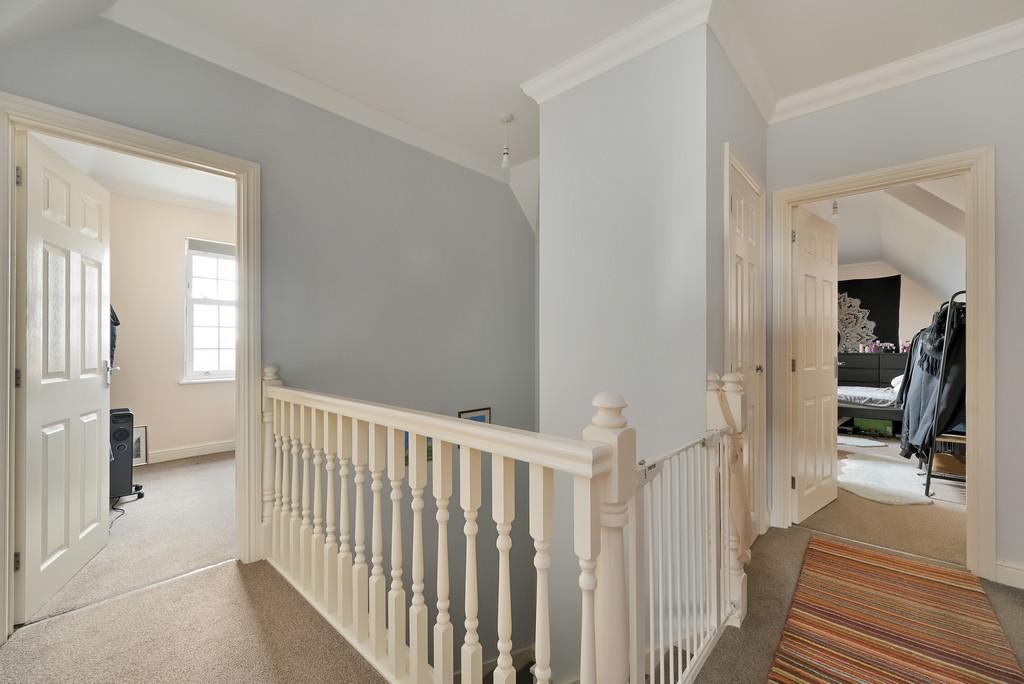 7-applegate-court (9)