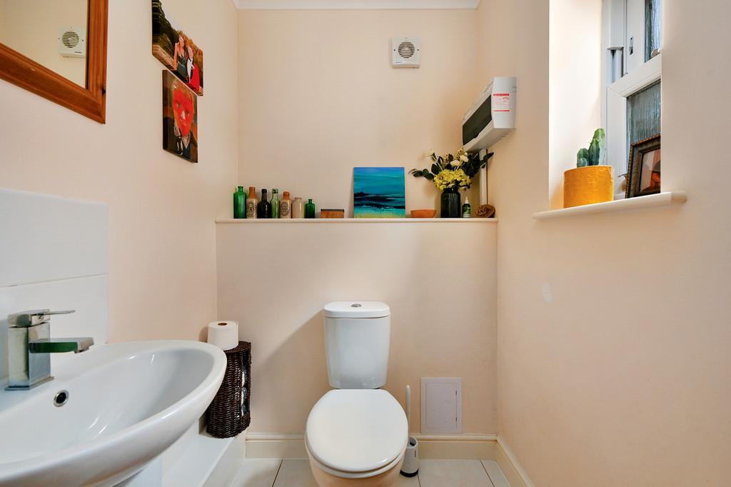 7-applegate-court (2)
