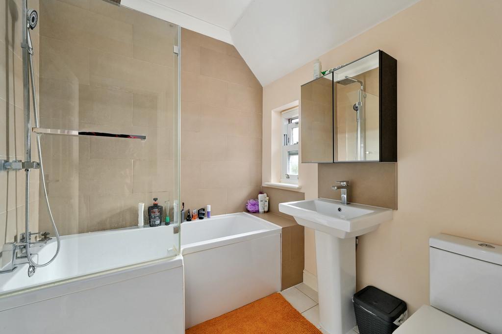 7-applegate-court (4)