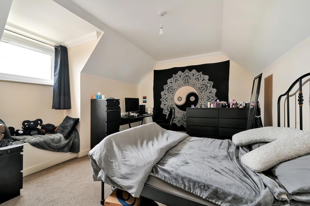 7-applegate-court (7)