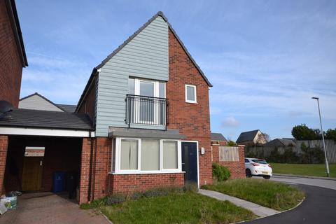 3 bedroom detached house to rent, Richard Dawson Drive, Bucknall