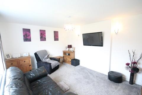 3 bedroom mews to rent, Beech Drive, Wistaston