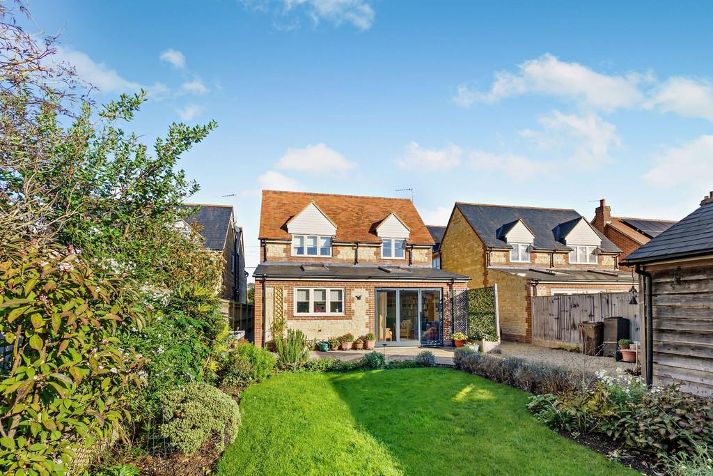 8671381-exterior09-800