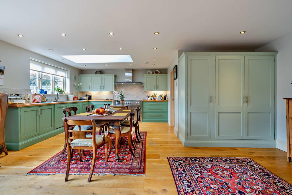 8589583-interior18-800