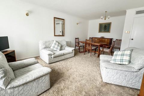 39 Arundell Close, Westbury, BA13 3UA