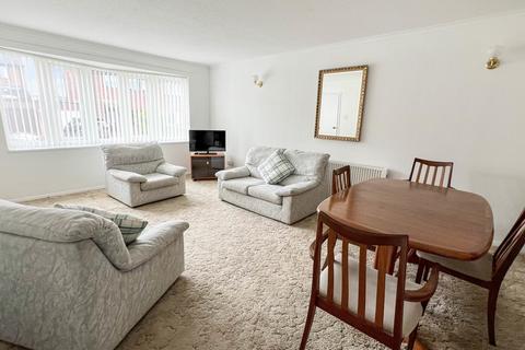 39 Arundell Close, Westbury, BA13 3UA