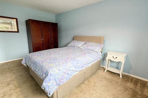 39 Arundell Close, Westbury, BA13 3UA