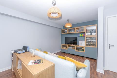 2 bedroom flat for sale - Flat 12, 5 Thorntreeside, Edinburgh, EH6