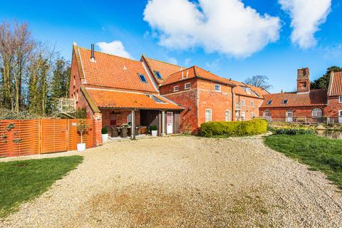 2 bedroom mill for sale, Burnham Overy Staithe