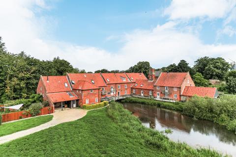 2 bedroom mill for sale, Burnham Overy Staithe