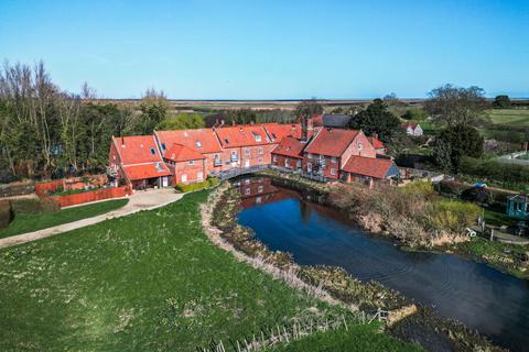 2 bedroom detached house for sale, Burnham Overy Staithe