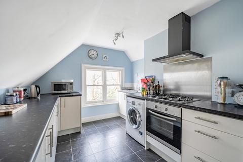1 bedroom flat for sale - Ramsden Road, Godalming, Surrey, GU7