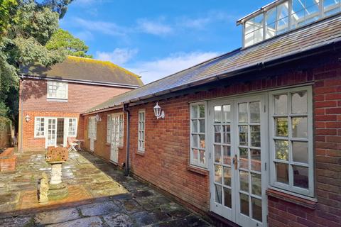 3 bedroom detached house for sale, Cannon Street, Lymington SO41