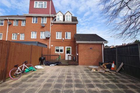 4 bedroom end of terrace house for sale, Rose Park Close, Hayes, Greater London, UB4