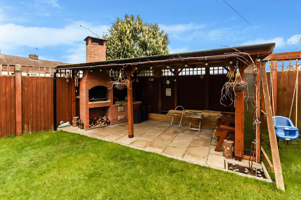 BBQ/Outside kitchen