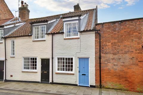 2 bedroom end of terrace house for sale, Westgate, Louth LN11 9YQ