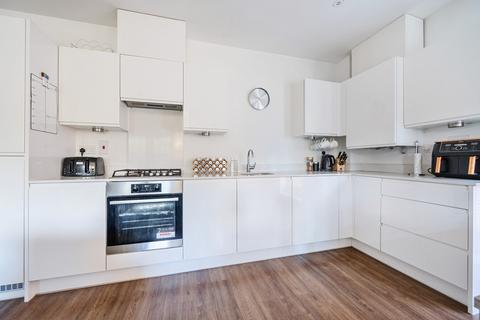 2 bedroom apartment for sale, Collison Avenue, Barnet, EN5