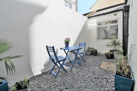 2 bedroom flat for sale, Norfolk Square, Brighton, BN1 2PD