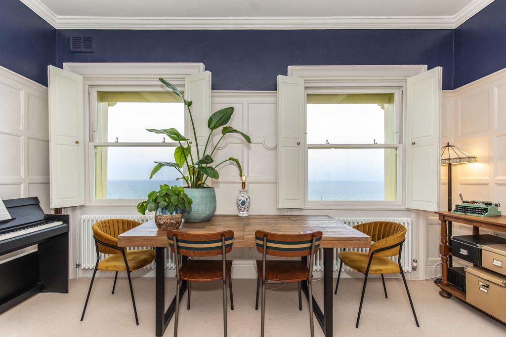 4, 14 Brunswick Terrace20