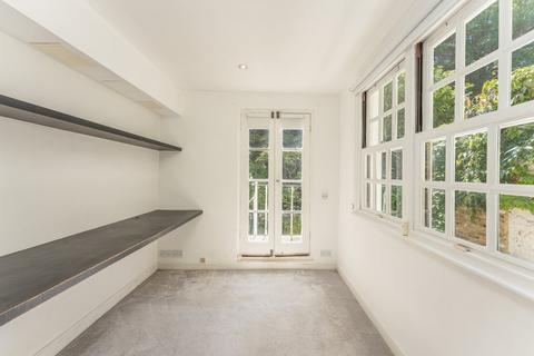 9 Abbey Gardens, London, NW8 9AS