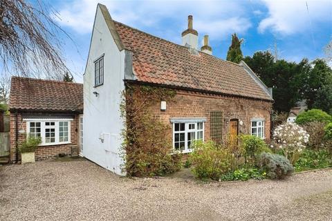 3 bedroom cottage for sale, The Green, Chilwell, NG9 5BE