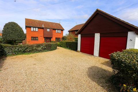 4 bedroom detached house for sale - High Road East, Suffolk IP11