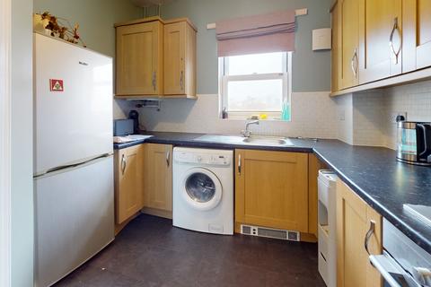 2 bedroom flat to rent, Kempley Close, Cheltenham
