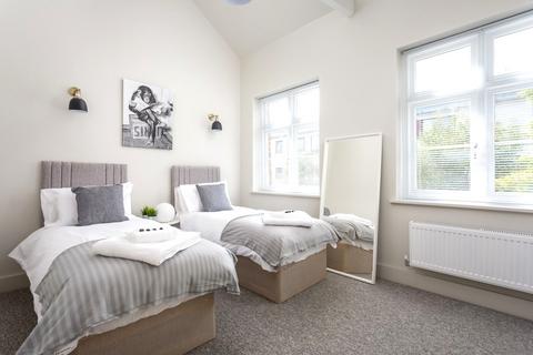 2 bedroom semi-detached house to rent, Oxford Passage, Cheltenham