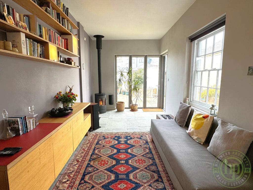 Second Lounge Area