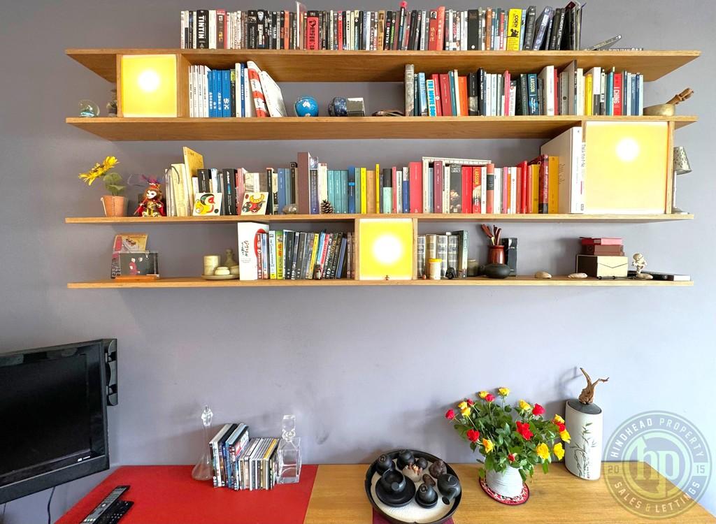 Second Lounge Reading Wall