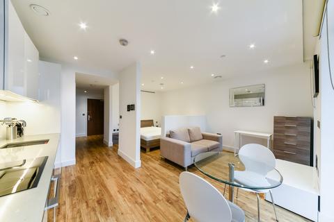 Studio to rent - Wiverton Tower, Aldgate Place, Aldgate E1
