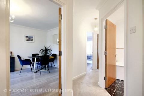 Flat 1, Marine Heights, 53 Beach Road, Westgate-on-sea, CT8 8AD