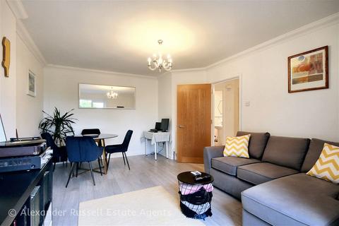 Flat 1, Marine Heights, 53 Beach Road, Westgate-on-sea, CT8 8AD