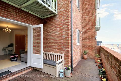 Flat 1, Marine Heights, 53 Beach Road, Westgate-on-sea, CT8 8AD